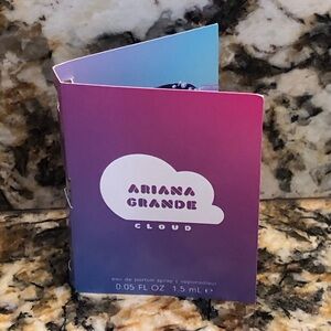 Ariana Grande Clouds 1.5ml Sample Vial Spray Card